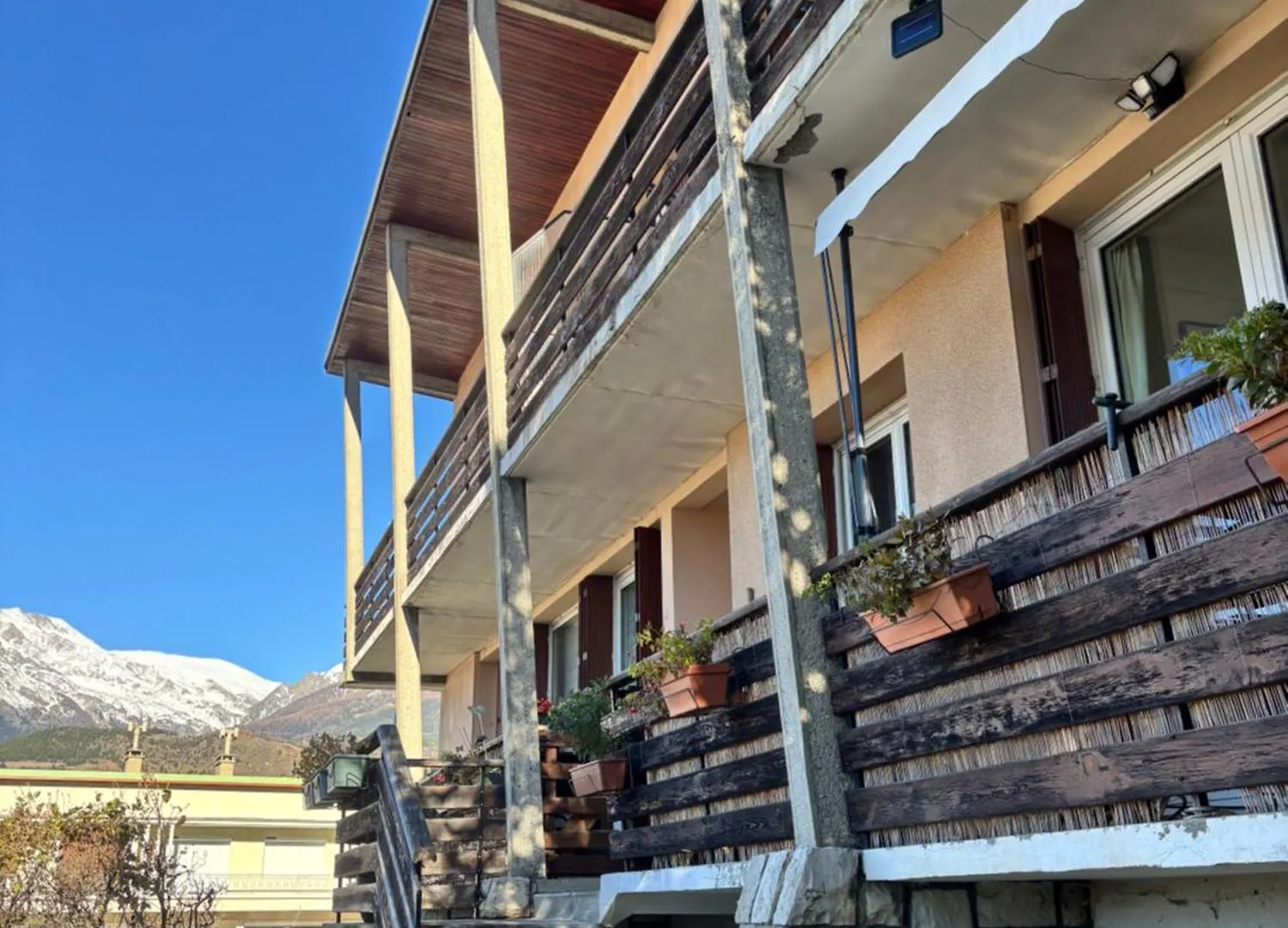 Magnifique T3 Vue Sur Le Lac De Serre-Poncon Savines Apartment